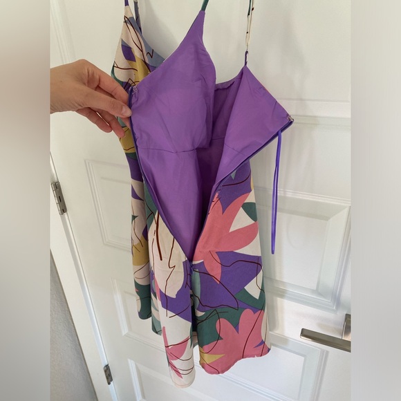 Le Lis Bust Cut-Out Mini Dress - Picture 5 of 8